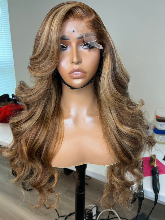 Ready to Ship Caramel Highlights Closure Unit